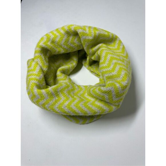 J CREW INFINITY SCARF Snood Wool Blend Neon Green Gray Zig Zag Chevron Knit - Picture 1 of 5